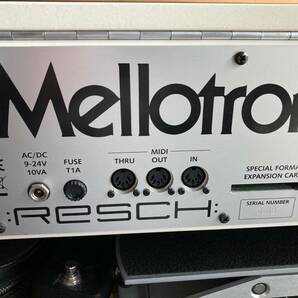 メロトロン Mellotron M4000D 正常動作品 角に傷あり オルガン シンセサイザー ストリングス の画像7