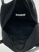 PLEATS PLEASE ISSEY MIYAKE◆ショルダーバッグ/ポリエステル/BLK/黒/BIAS PLEATS BAG/_画像6