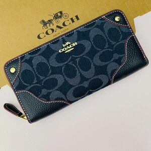 Coachコーチレディース長財布　新品　ネイビー色　