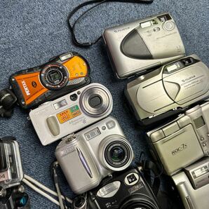 【A22】計26個 コンパクトデジタルカメラ まとめ売り GoPro OSUMO Action Pentax Olympus Kodak FUJIFILM Yashica Nikon Sony など の画像4