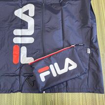 新品　FILA フィラ ロング丈レインコート ネイビー紺　 ブランドロゴ柄カッパ 雨具パーカ収納ポーチ　撥水はっ水　Ｍ　9号11号　155-165_画像9