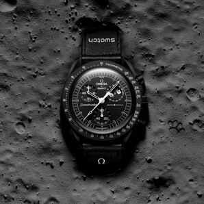 Snoopy x OMEGA x Swatch BIOCERAMIC MoonSwatch Mission To The Moonphase - NEW MONの画像1