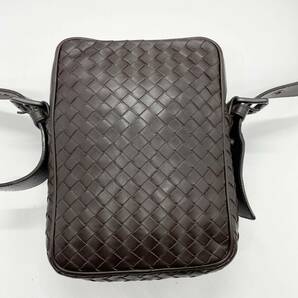 美品/定番 ボッテガヴェネタ BOTTEGA VENETA ショルダーバッグ クロスボディ サコッシュ メンズ 斜め掛け イントレチャート レザー 本革の画像2