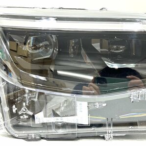 トヨタ ヤリスクロス MXPB10/15 MXPJ10/15 純正 右 LED ヘッドライト KOITO52-325 刻印B2 （85A-52）の画像3