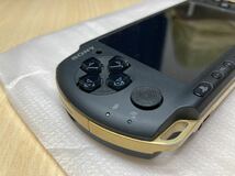 美品　PSP3000ハンターズモデル　メモリーカード充電器箱説付き　SONY ソニー プレイステーションポータブル _画像2