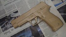 東京マルイ シグ・ザウエル SIG P226RAIL タンカラー 米軍使用塗料 自家塗装 ガスブロ_画像1