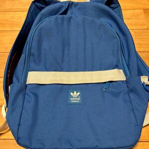 adidasリュック