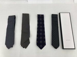  necktie GUCCI/BURBERRY/FENDI total 4 point . summarize [CDAU2016]