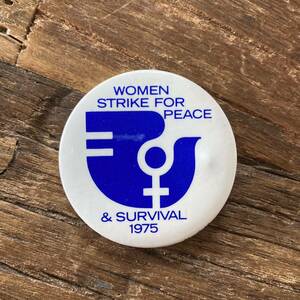 70's ヴィンテージ　vintage 缶バッジ　女性解放　ウーマンリヴ　　ピース　抗議　反戦