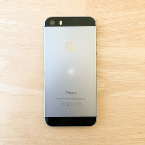 Apple iPhone 5s docomo 32GB スペースグレーの画像5