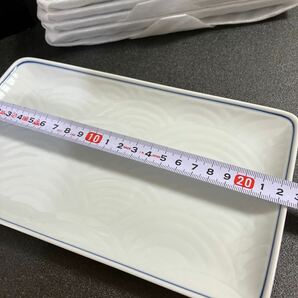 龍峰窯 三洋陶器 白磁 青海波 焼物皿揃 5枚 和食器 シンプル 角皿 長皿 未使用 白 波の画像6