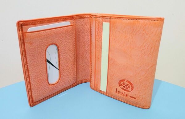 アイソラ isola 未使用 2つ折り 財布 定価 17600円 オレンジ エイジング 経年変化 イタリア 小型 ウォレット