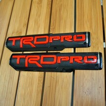 TRD PRO カスタム ドアバッジ ドアエンブレム 2ヶSET USDM　アメリカ タンドラ タコマ ランクル アメ車　北米 プラド HDM_画像1