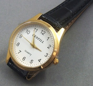 ◆ クオ－ツ式腕時計 ◆ CENFILL ◆ 日本製ムーブメント使用（MIYOTA） ◆ 電池交換済み ◆ 直径約 31.5mm ◆