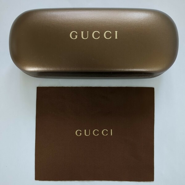 ★アウトレット品　GUCCI グッチ　メガネケース　メガネふき付き★サイズ横：約16cm・縦：約6cm・厚み：約3.5cm【未使用/保管品】送料無料