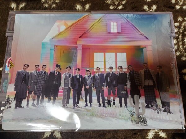 SEVENTEEN BEST ALBUM ユニバ特典 クリアファイル