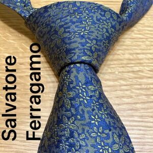 【極美品】サルヴァトーレフェラガモ　Salvatore Ferragamo ブランドネクタイ シルク ネクタイ　花柄