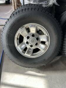 265/70R16 ブリヂストンスタッドレス タイヤ16x7JJ /P C D 139.7 +25 ★４本★ ハイラックス サーフ、プラド