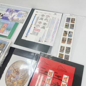  【1円スタート】希少 ヴィンテージ 美術 絵画 アニマル 伝統工芸品 国旗 風景 切手等 未使用切手 大量200枚以上 コレクション 保管品の画像3