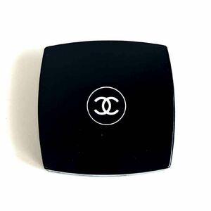 シャネル　CHANEL　プードル　ユニヴェセル　コンパクト　ファンデーション　