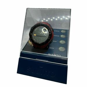 SUUNTO スント デジタル腕時計 VECTOR 赤の画像1