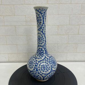 B401. 12. 信楽焼 花瓶 花器 花入 壺久郎 蛸唐草 花瓶 壺 染付 高さ30cm インテリア 陶器 陶芸 焼き物 飾り 床の間飾り 工芸品の画像1