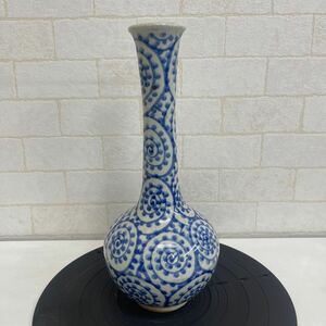 B401. 12. 信楽焼 花瓶 花器 花入 壺久郎 蛸唐草 花瓶 壺 染付 高さ30cm インテリア 陶器 陶芸 焼き物 飾り 床の間飾り 工芸品