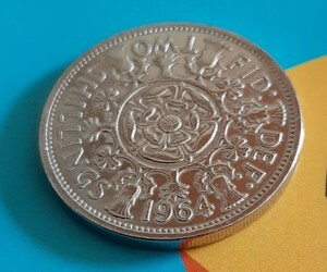 イギリス 1964年 2シリング フロリン 英国エリザベス女王コイン 美品です 本物 直径28.5mm