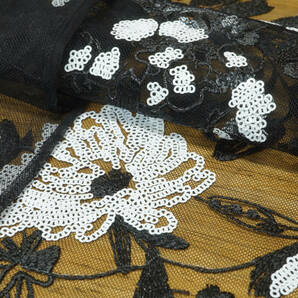 インポートSPAINスパンコール刺繍チュールレース白/黒 長4ｍ巾120㎝(刺繍部分) ワンピース プルオーバー レースベスト スカート フォーマルの画像4