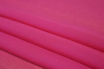 *シルク100％ シルクシフォン薄地ソフト強透過ビビットピンク長5ｍ巾135㎝ ブラウス チュニック キャミワンピ スカート フォーマル_画像2