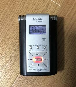 PCM recorder Roland R-09 *EDIROL*