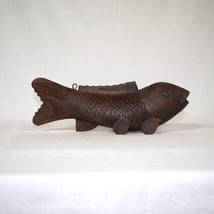 木製 手彫り木彫 魚横木 アンティーク調 自在鉤用 囲炉裏 炉端 【b1-t-1】_画像4