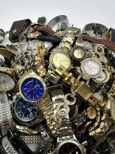 腕時計 大量 250点以上 12㎏ まとめ売り ジャンク扱い SEIKO TIMEX ELGIN CITIZEN INVICTA GUCCIBENRUS EMBASSY 他 まとめて Watch E02