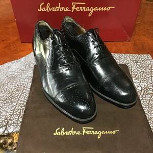 Salvatore Feragamo サルバトーレフェラガモ メンズシューズ　ストレートチップ上級ライン　LAVORAZIONE 