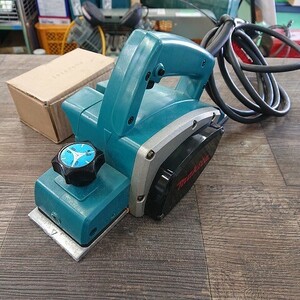 【中古現状品】Makita　マキタ　1900BA　82ｍｍ　電気カンナ【コード補修あり】