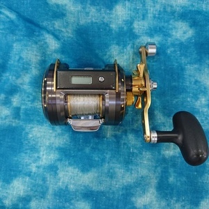 【ジャンク】【通電未確認品】DAIWA　ダイワ　ミリオネア　ICV　250　ベイトリール