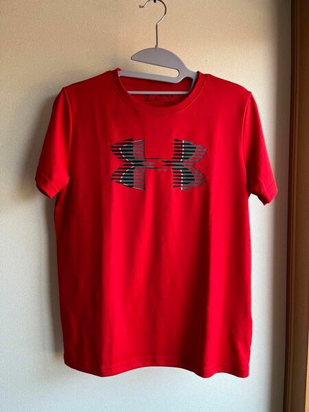 UNDERARMOUR YXL 160㎝ Tシャツ　レッド