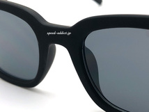 SQUARE WELLINGTON RUBBER FRAME SUNGLASS 艶消しBLACK × SMOKE/スクエアウェリントンラバーフレームサングラス黒縁流行トレンドサンカク_画像5