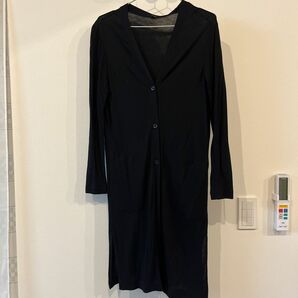 美品　UNIQLOユニクロ黒ロングカーディガン　S