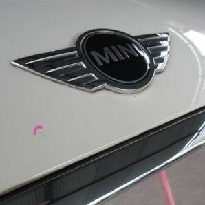 [Rmdup40712] BMW ミニ R56/R55/R57 クーパー ボンネット 白 ほぼ美品 適合確認可 (クラブマン/ML16/MF16/エンジン/フード/パネル)の画像6