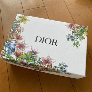 Dior ディオール ギフトボックス★限定花柄