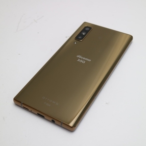 新品同様 F-52A arrows NX9 ゴールド 即日発送 スマホ 白ロム 富士通 あすつく 土日祝発送OKの画像2