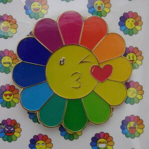 即決♪新品 村上隆 お花 レインボー フラワー 絵文字 ピン ピンバッジ 大 37mm♪もののけ京都 六本木ヒルズ STARS展 カイカイキキ ゆず