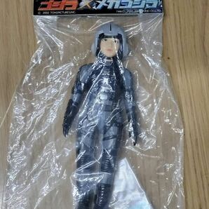 K-17 【HMV特別限定販売品 未開封】世紀の大怪獣 家城茜隊員 釈由美子 ゴジラ×メカゴジラ 2002 東宝 M1号の画像1