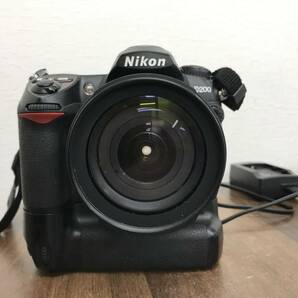 Y82 Nikon ニコン D200 動作確認済み デジタル一眼レフカメラ レンズ付き 専用ベルト・充電アダプター・取扱説明書付きの画像3