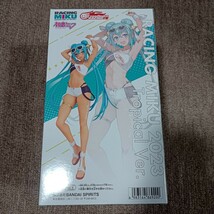 新品 未開封 初音ミクレーシングVer. レーシングミク 2023 Tropical Ver. フィギュア 初音ミクレーシング レーシング 初音ミク BANDAI_画像3