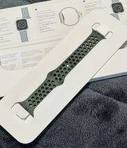 【送料無料】45mmケース用カーゴカーキNikeスポーツバンド M/L (150-200mm)　Nike Sport Band　Apple WATCH Band_画像1