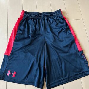  Under Armor / man / shorts / size YLG