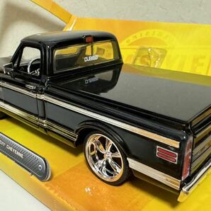  Jada TOYS DUB CITY 1972年 CHEVY CHEYENNEブラック 1/24スケールの画像7