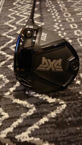 超人気　PXG 0211(2011) ドライバー １０．５° 人気のDiamana　フレックスS　キャディバックにあこがれのPXGを！